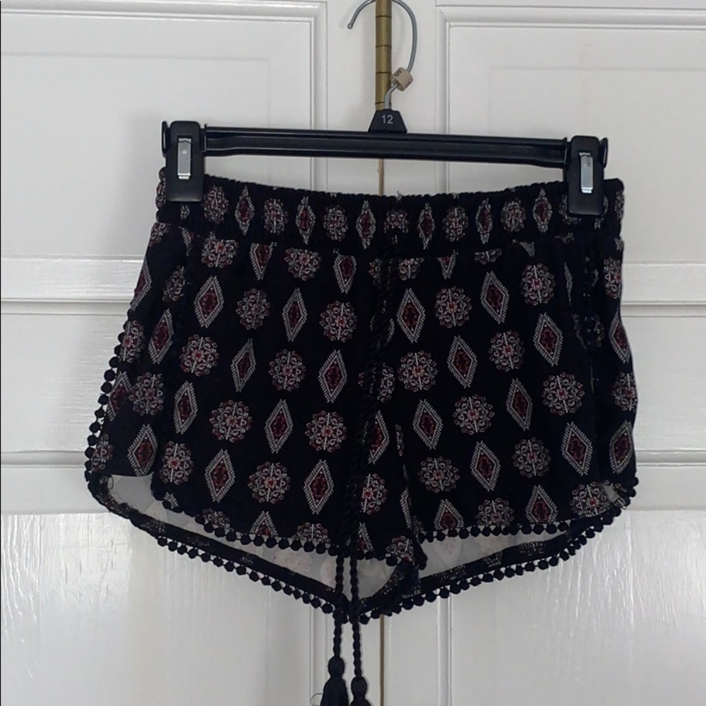 Pattern flowy shorts